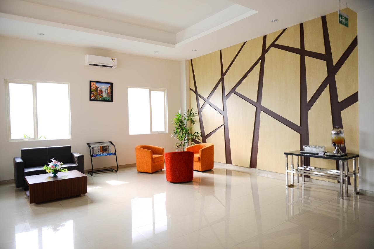 Midtown Xpress Sampit - Kalimantan Tengah Exterior photo